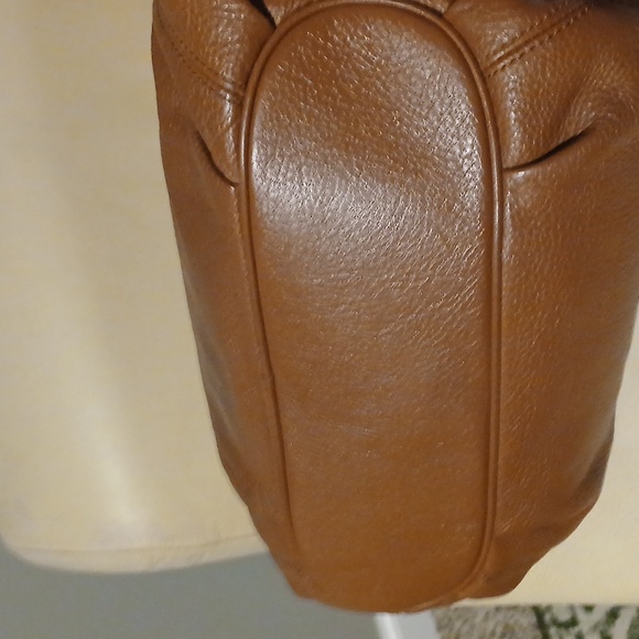 Michael Kors Brown Pebble Leather Bag. - Picture 3 of 12